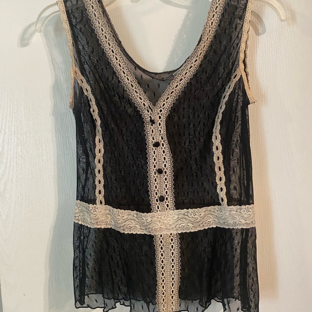 Black Lace Top with Cream Lace Linings Small.